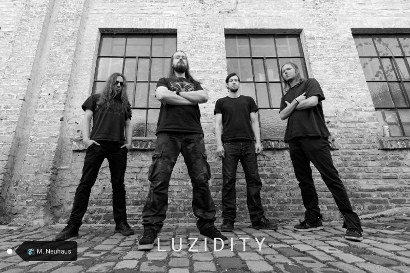 Luzidity Band