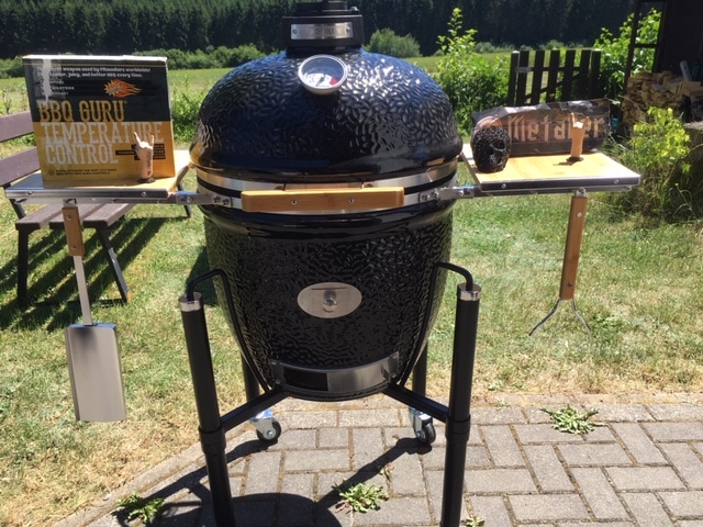 Monolith Classic Pro-Serie 1.0 Black mit BBQ Guru DigiQ DX3