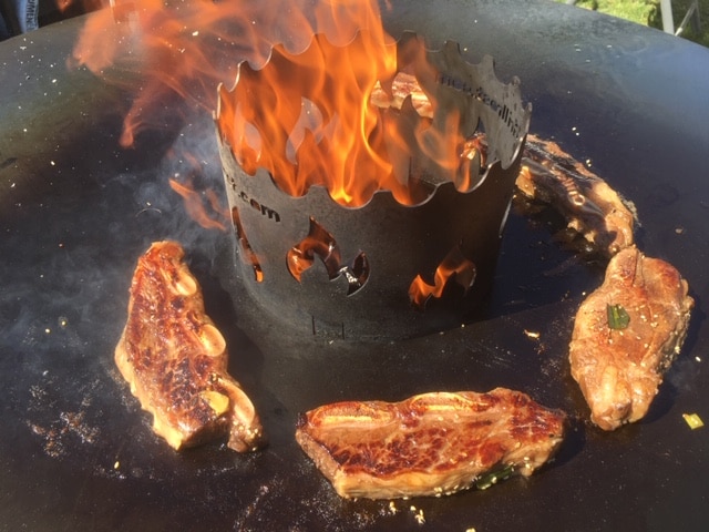 „Galbi“ Korean Short Ribs auf der Feuerplatte