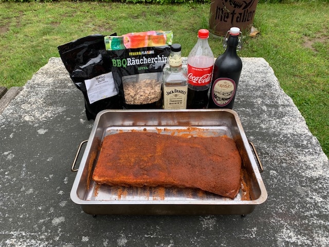 Spare Ribs mit Cola-Marinade im Monolith smoken