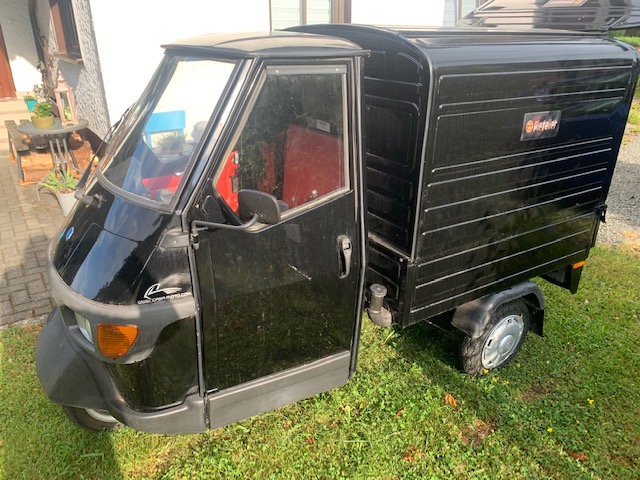 Piaggio Ape 50 E4 Kasten schwarz