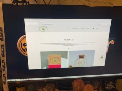 Dr. Greenthumb - CBD mit größter Sorgfalt regional und zu 100% biologisch angebaut