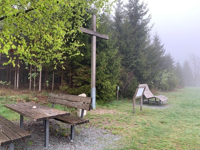 Ozünder Weg - Feldkreuz Lippertsgrün