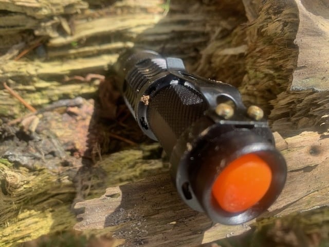 LED-Mini Taschenlampe mit 3 Modi + Zoom